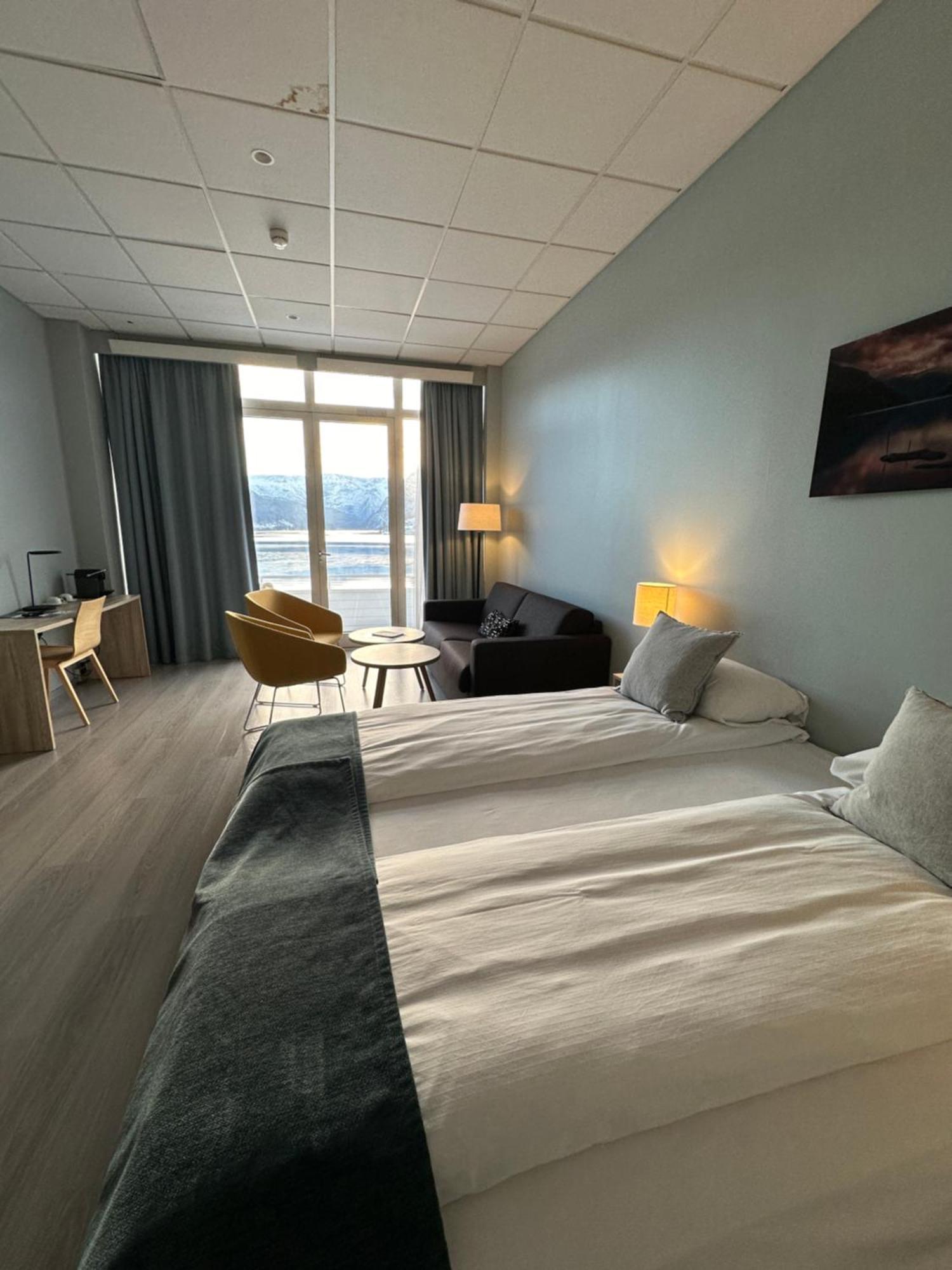 Brakanes Hotel Ulvik Luaran gambar