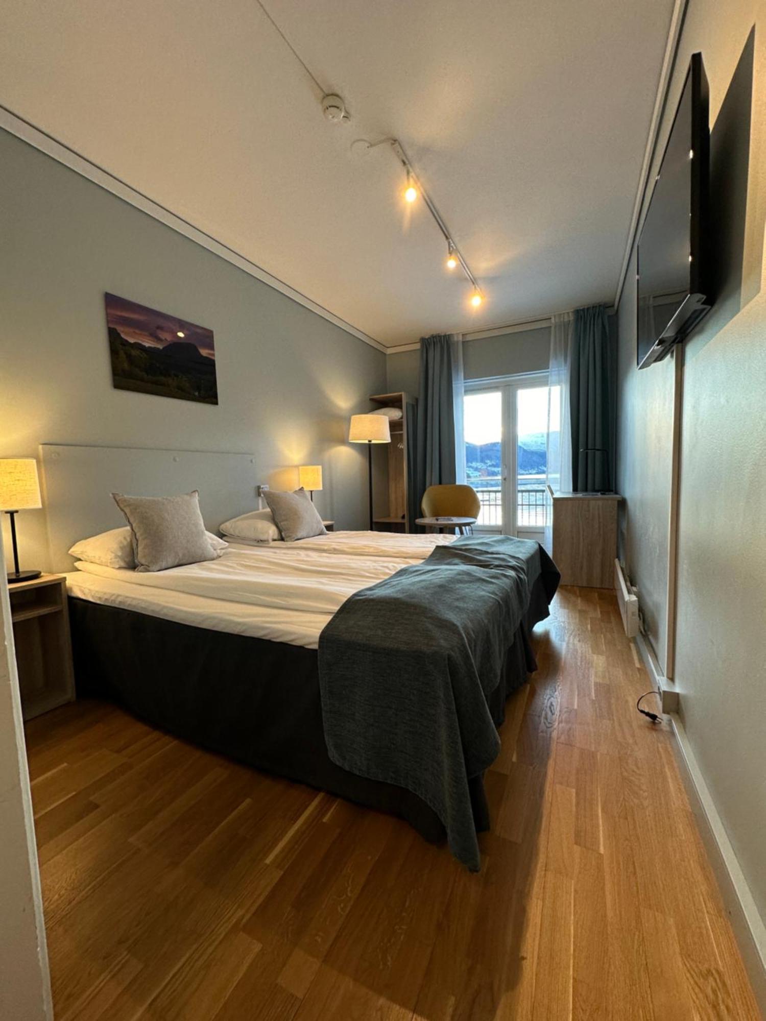 Brakanes Hotel Ulvik Luaran gambar