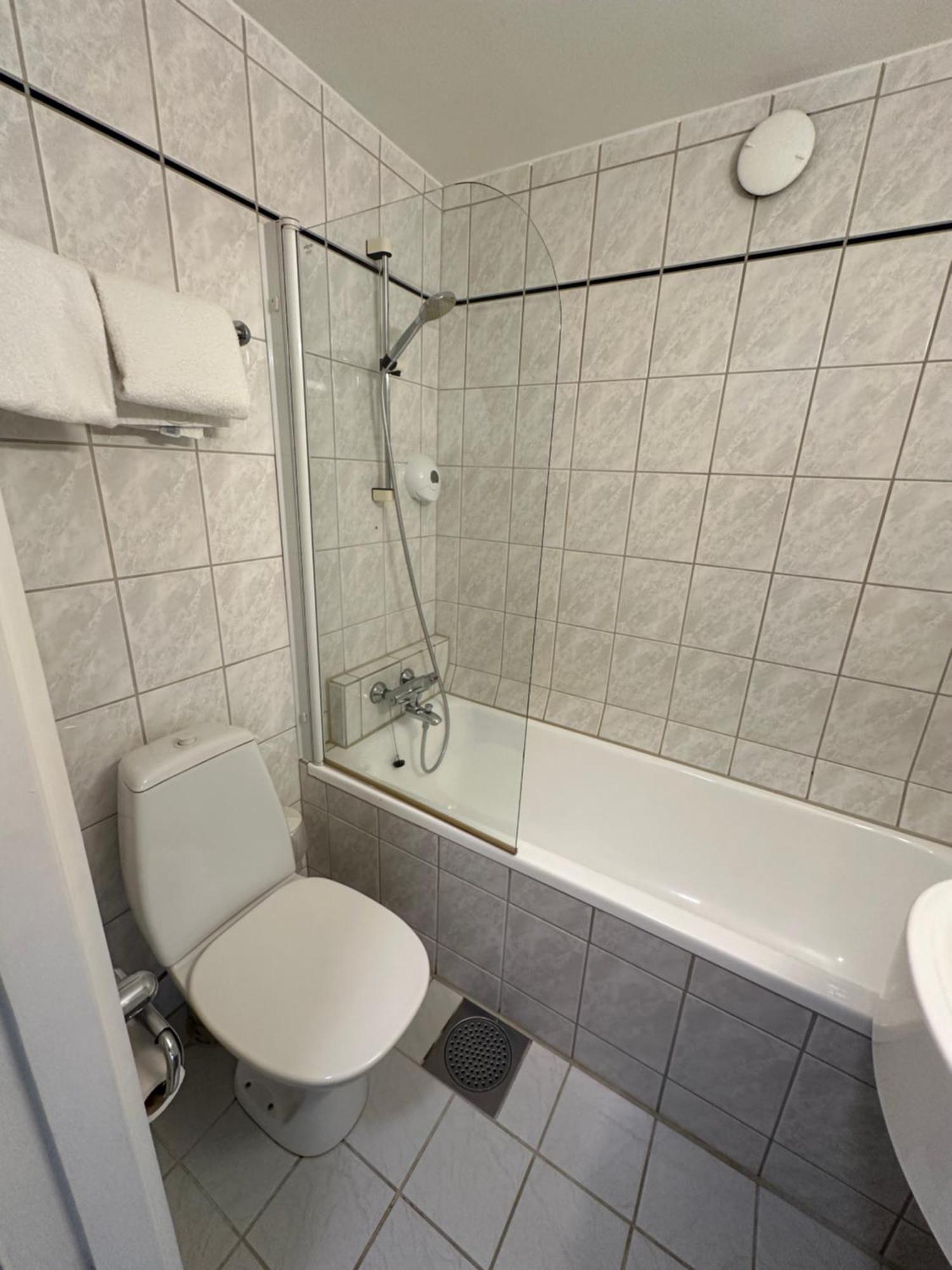 Brakanes Hotel Ulvik Luaran gambar
