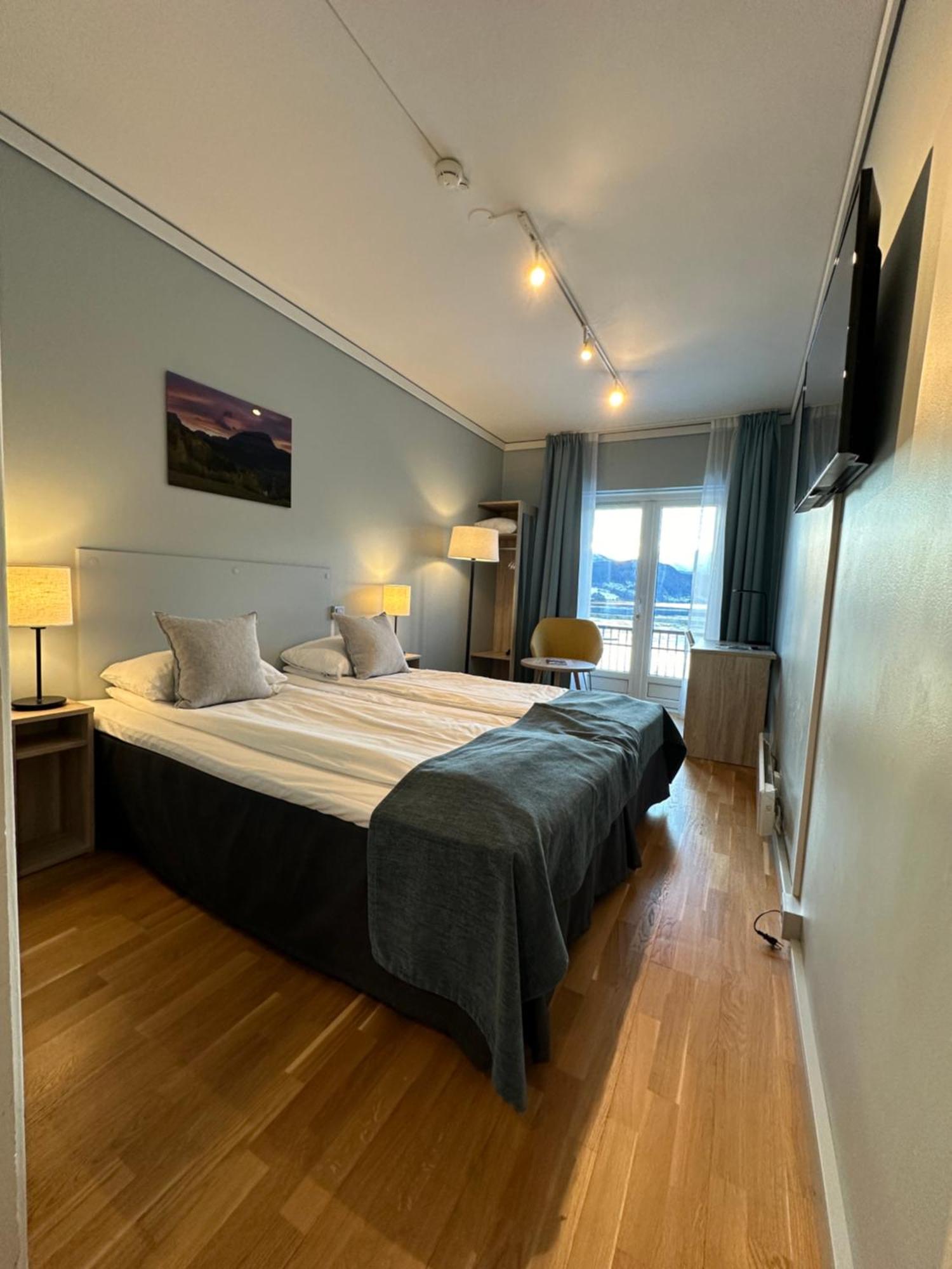 Brakanes Hotel Ulvik Luaran gambar